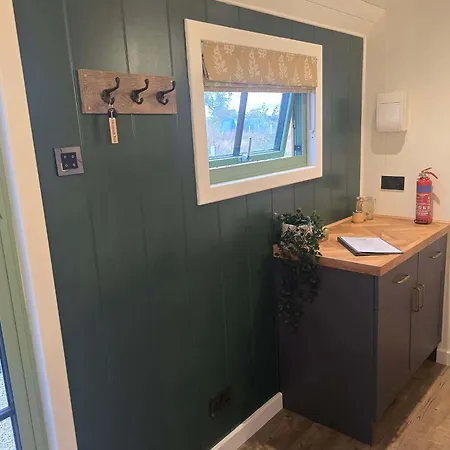 Shepherds Rest - Shepherds Hut - New For 2026 *
